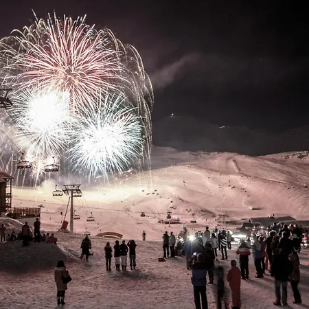 Glaciers - Location: Pour 4 Personnes Avec Balcon Ensoleille, Quartier Jeune Et Anime Mae-9077 Апартаменти *