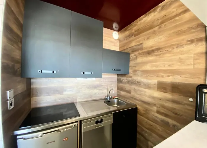 Glaciers - Location: Pour 4 Personnes Avec Balcon Ensoleille, Quartier Jeune Et Anime Mae-9077 Апартаменти