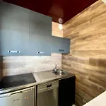 Glaciers - Location: Pour 4 Personnes Avec Balcon Ensoleille, Quartier Jeune Et Anime Mae-9077 Apartment