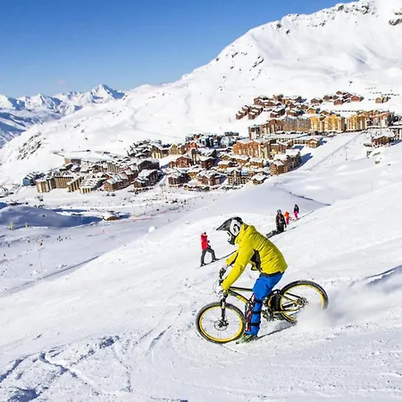 Glaciers - Location: Pour 4 Personnes Avec Balcon Ensoleille, Quartier Jeune Et Anime Mae-9077 Apartment Val Thorens