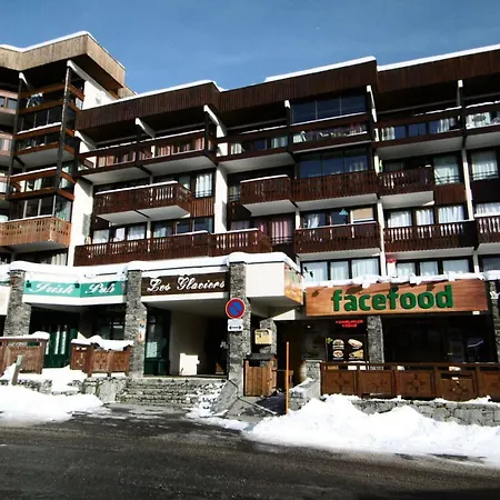 Résidence Glaciers - Location: Pour 4 Personnes Avec Balcon Ensoleillé, Quartier Jeune Et Animé Mae-9077