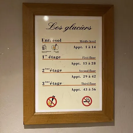 Résidence Glaciers - Location: Pour 4 Personnes Avec Balcon Ensoleillé, Quartier Jeune Et Animé Mae-9077 Appartement