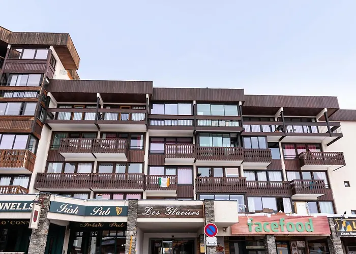 Glaciers - Location: Pour 4 Personnes Avec Balcon Ensoleille, Quartier Jeune Et Anime Mae-9077